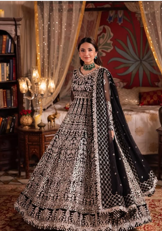 Yumna Zaidi’s Silver Sequin Anarkali-Style Kashmiri Suit Design